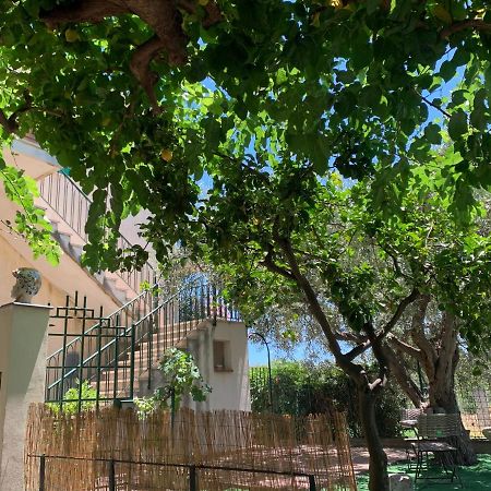 Casa Vinciguerra Villa จีอาร์ดีนี นักซอส ภายนอก รูปภาพ